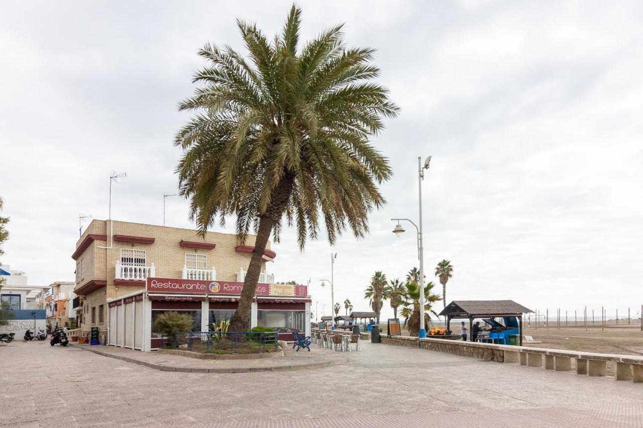 Sea & Wave Pedregalejo Beach Apartment Malaga Zewnętrze zdjęcie